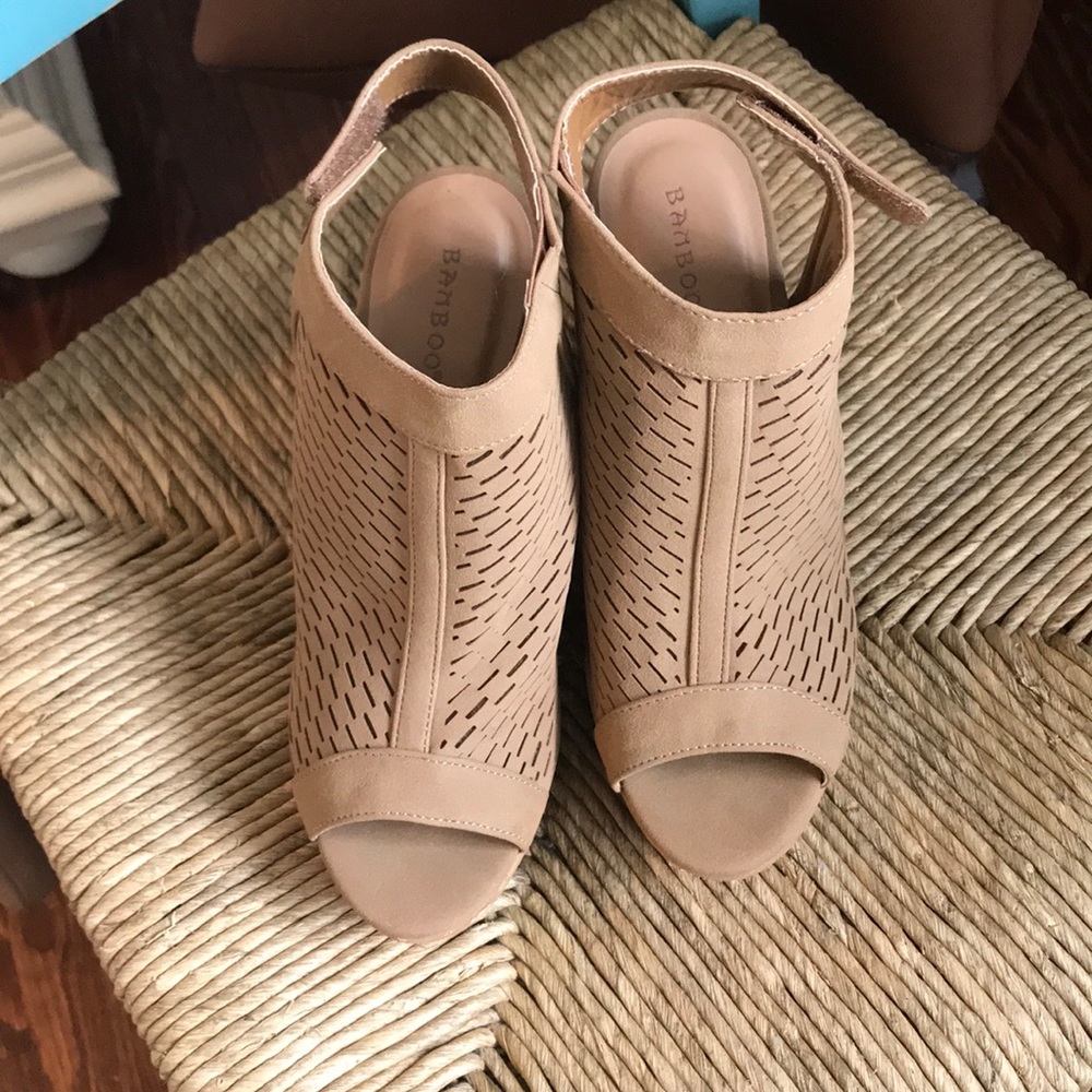 Francesca brown strap wedges very good condition